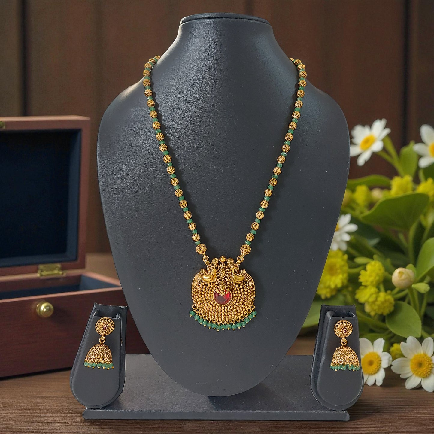 Peacock Aura Temple Necklace Set