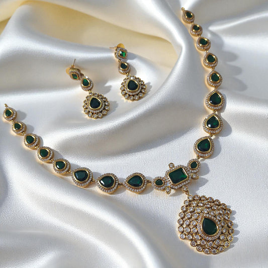Emerald TearDrop Regal Set