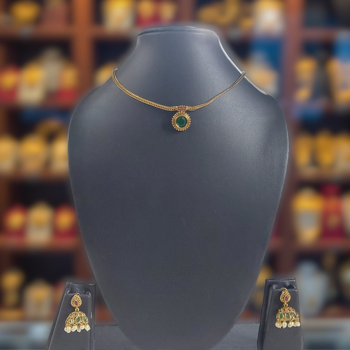 Simple Kerala Green Stone Necklace Set