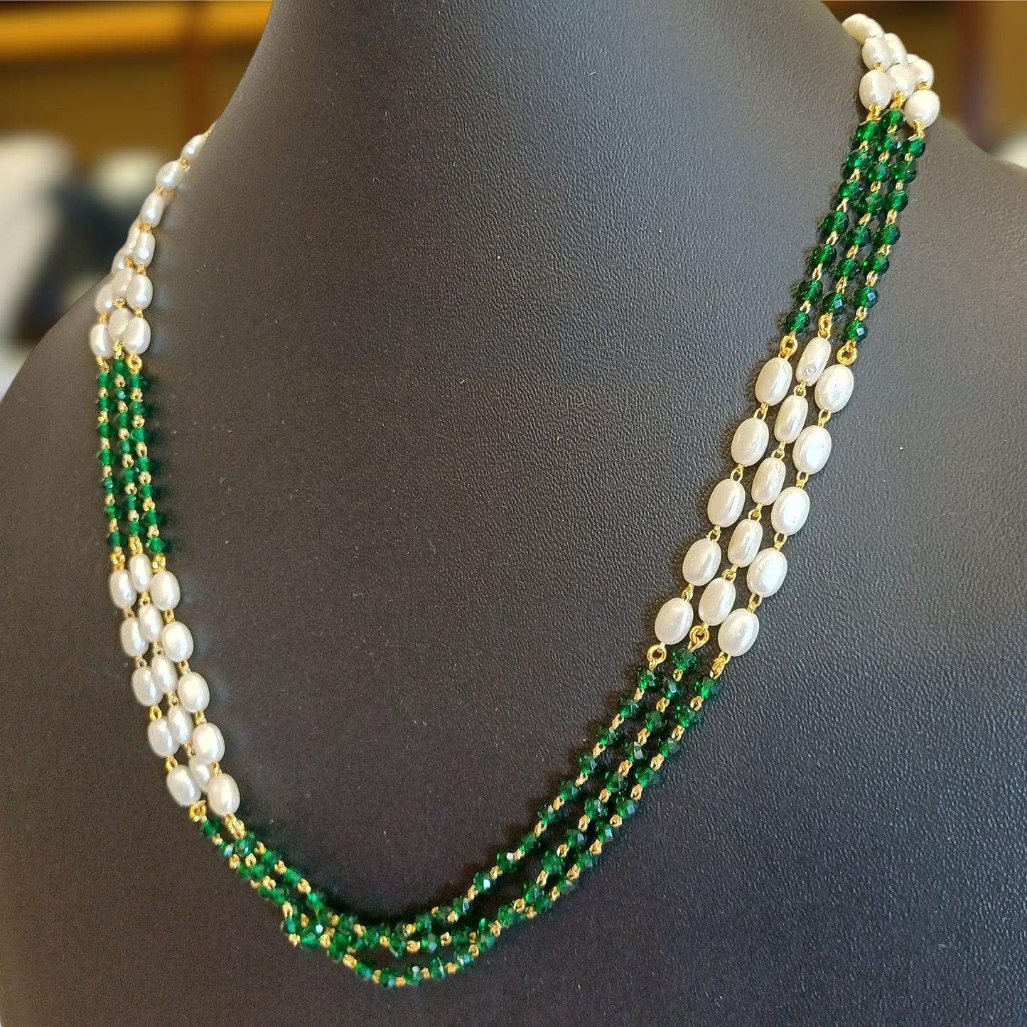 Emerald Pearl Layers Chain