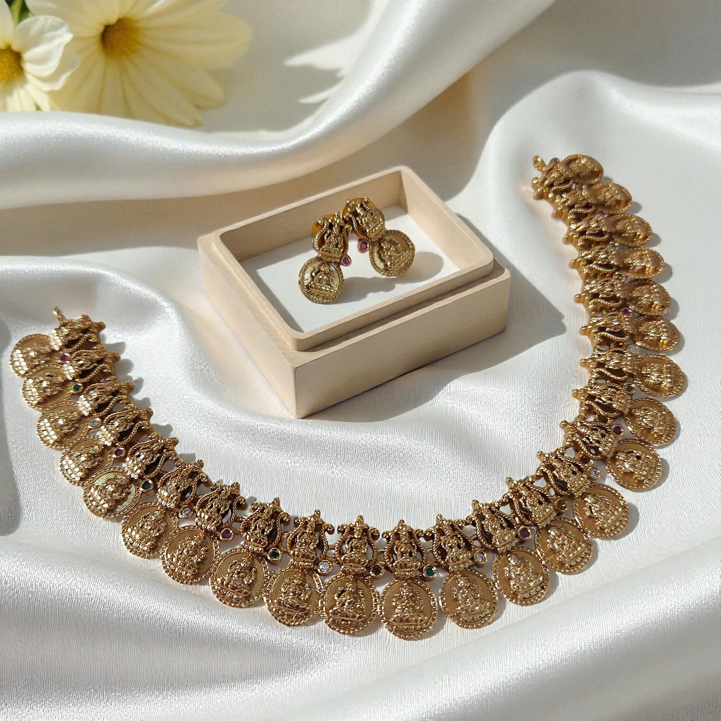 Lakshmi Kasumala Necklace