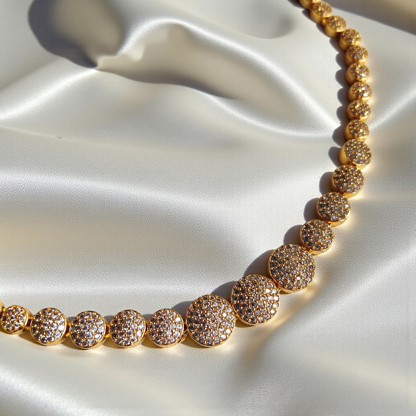Gold-Plated Round Collar Necklace with White Stones