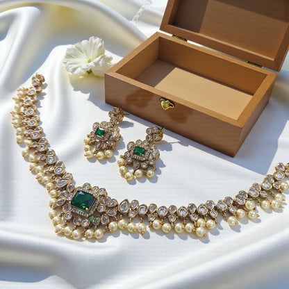 Emerald Noor Necklace Set