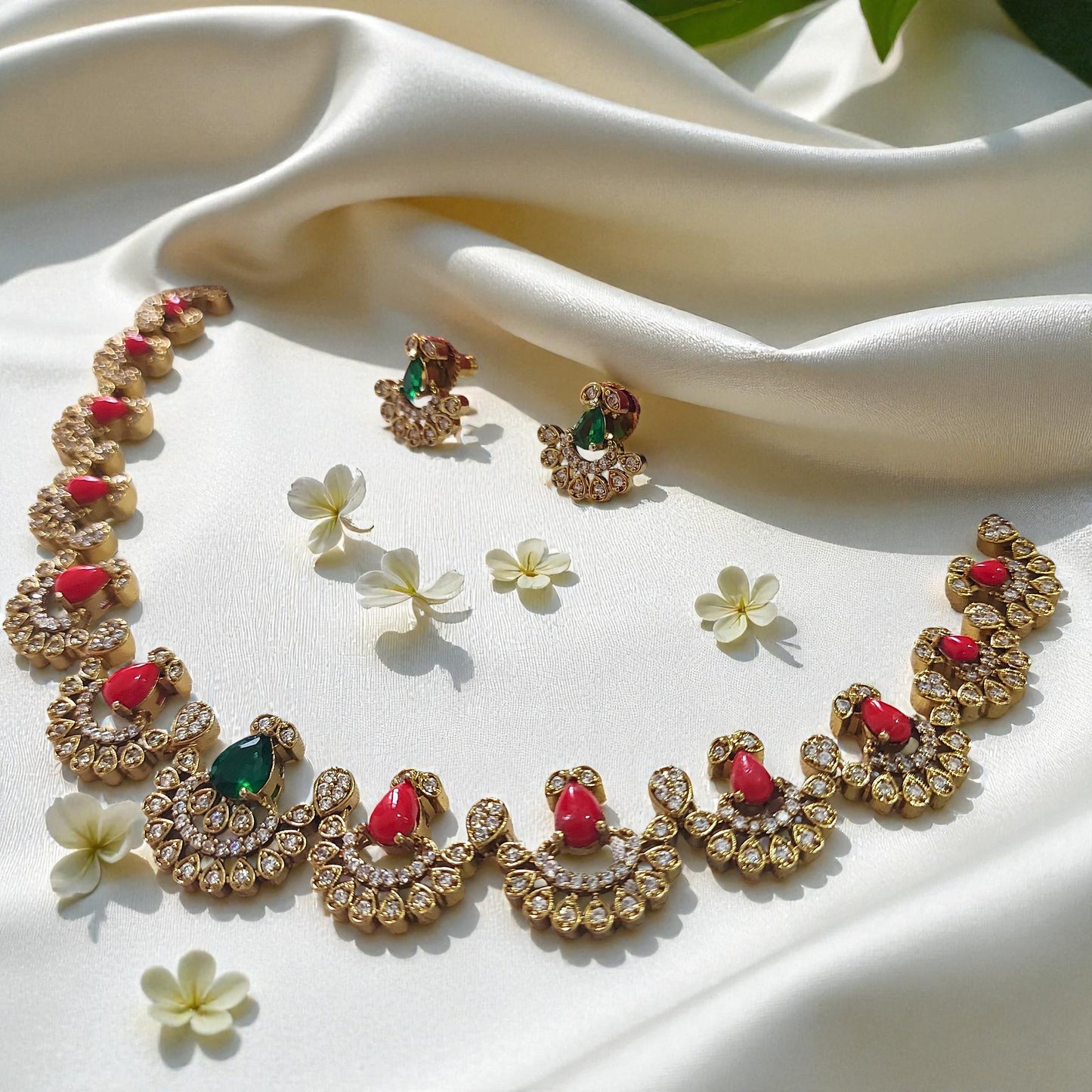 Coral and Green Stone Necklace Set